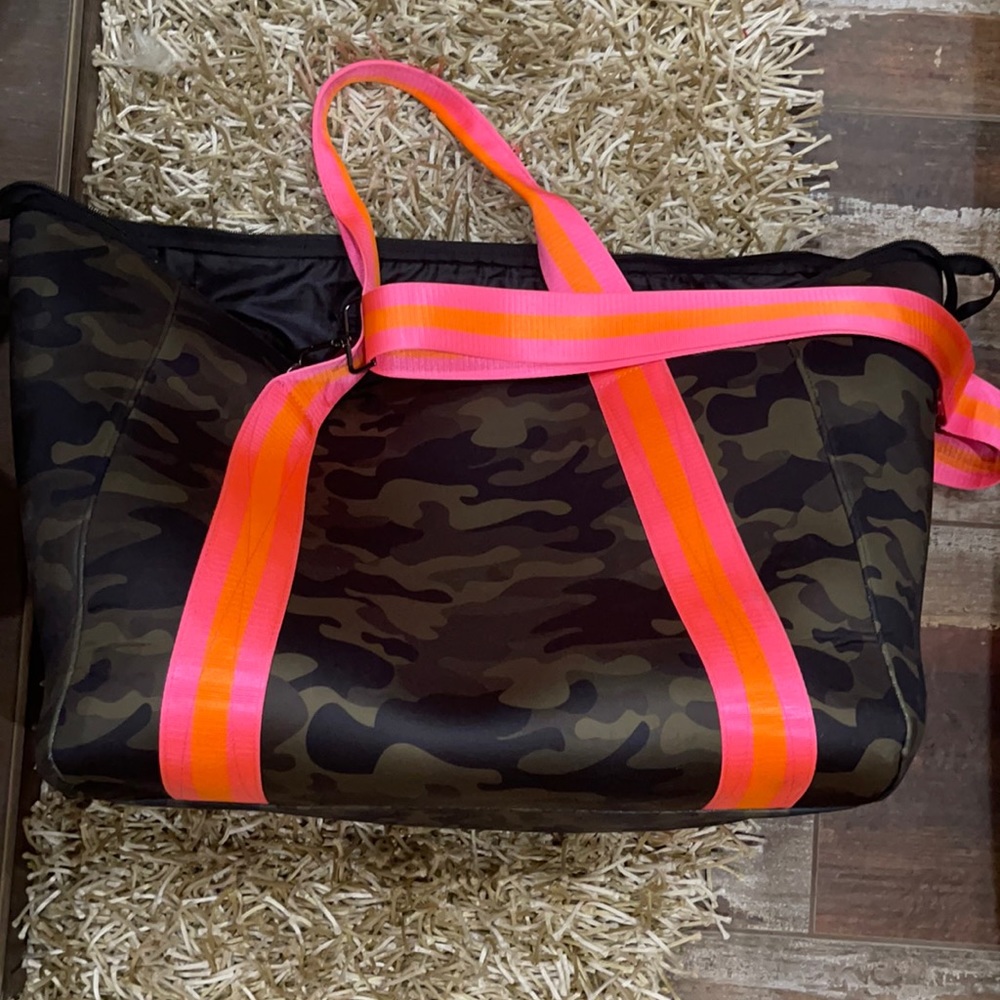 Haute shore Morgan travel bag